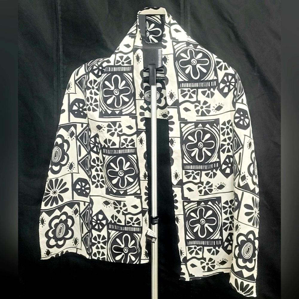 Vintage I.D.E.A. Nuova 100% Silk Scarf 14" X 60"